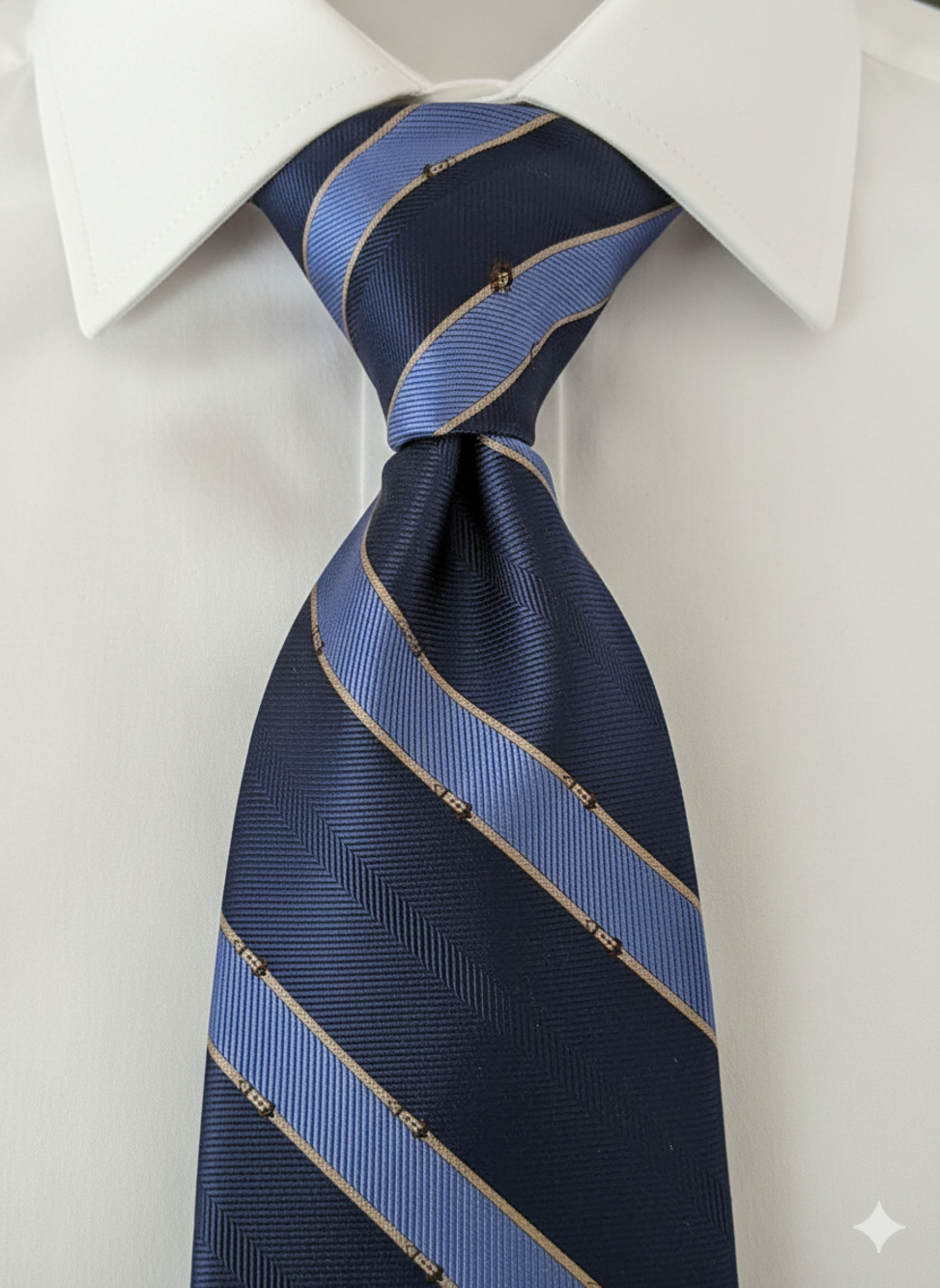 Brooks Brothers blue stripe 100% Silk tie - 60"
